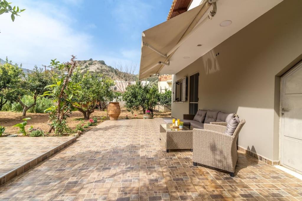 Citrea Stylish House With Garden Near Beach Heraklion Exteriör bild