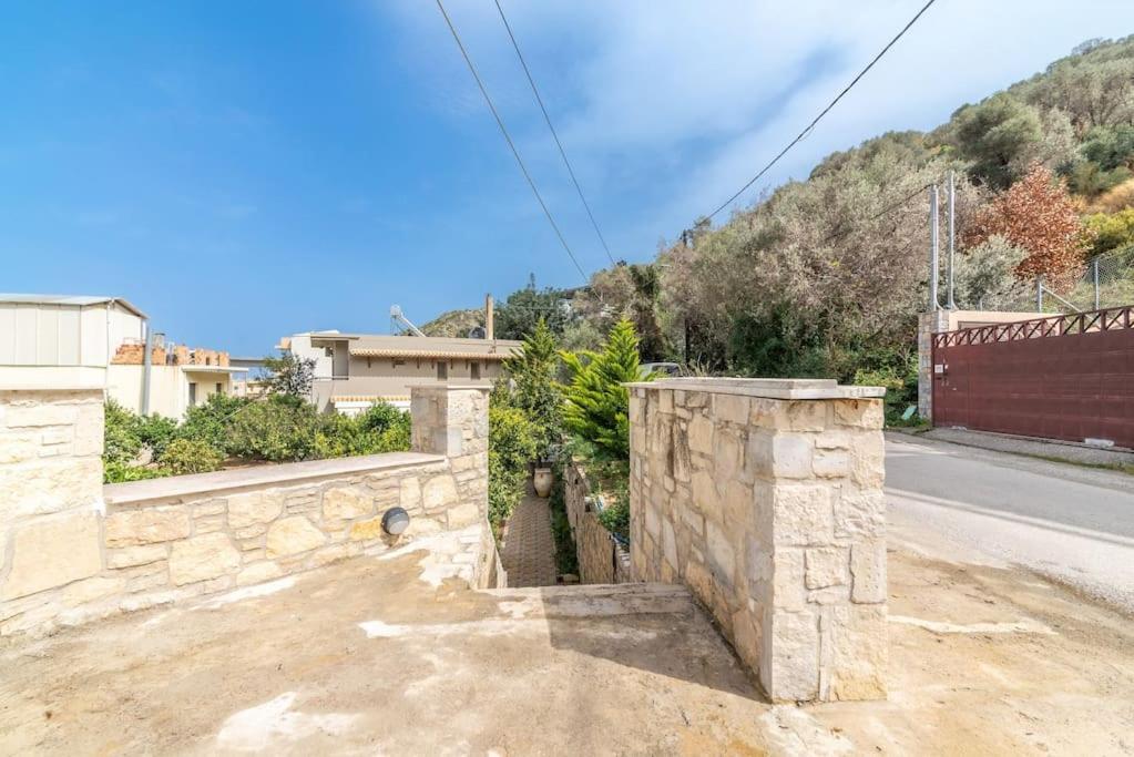 Citrea Stylish House With Garden Near Beach Heraklion Exteriör bild