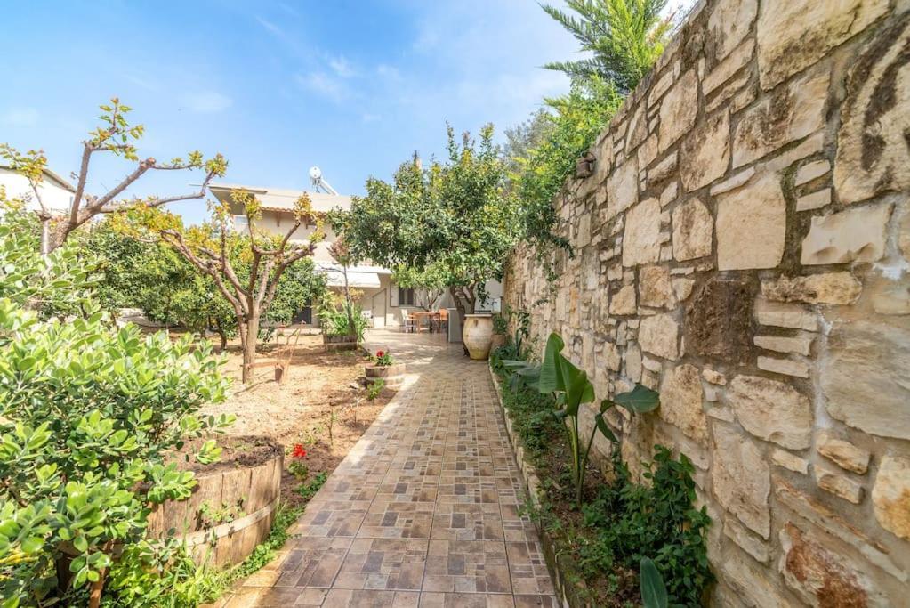 Citrea Stylish House With Garden Near Beach Heraklion Exteriör bild